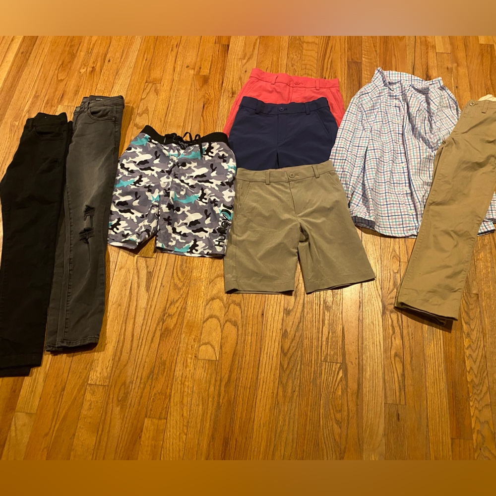 Lot of 8; size 12 boy’s clothing D1961 vineyard vines Hurley gap